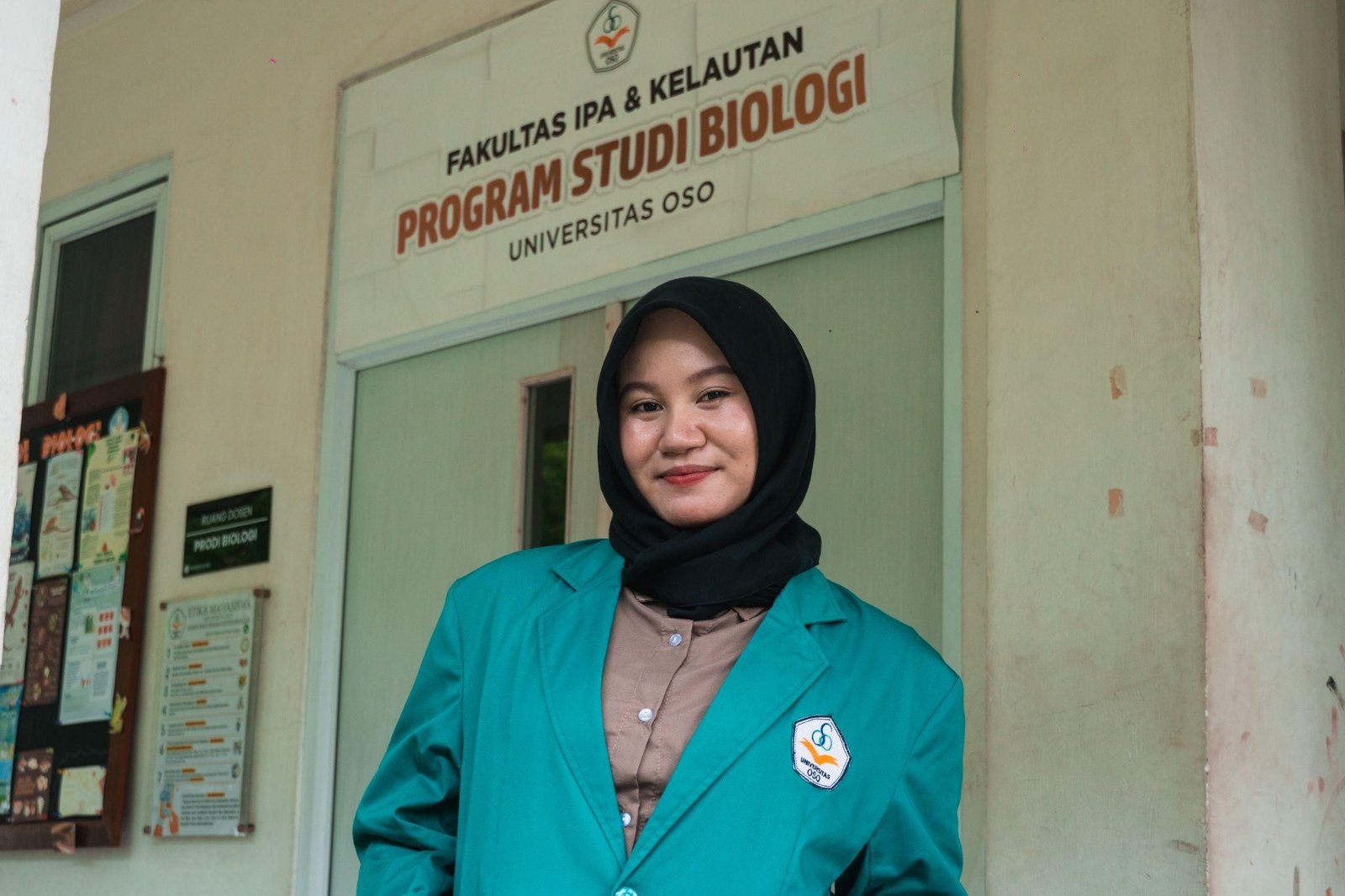 Mahasiswa Biologi, Universitas OSO asal Pelapis, Claudia.