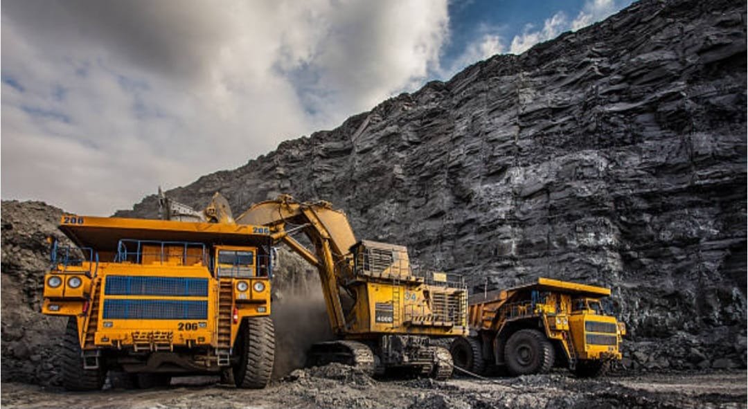 ilustrsi kegiatan pertambangan batu bara di kalimantan timur
