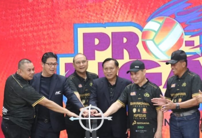 Prosesi seremoni pembukaan turnamen bola voli tingkat nasional Proliga 2026 yang turut dihadiri oleh jajaran pejabat daerah