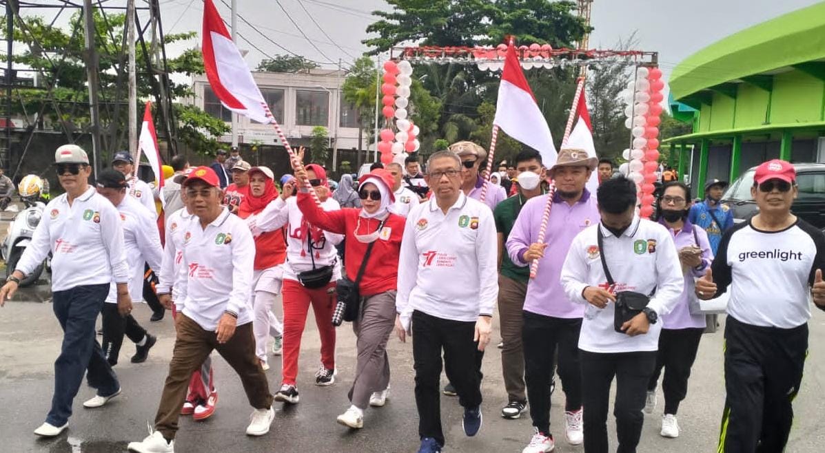 Sutarmidji Jalan Sehat Bareng Ribuan Warga Lintas Etnis
