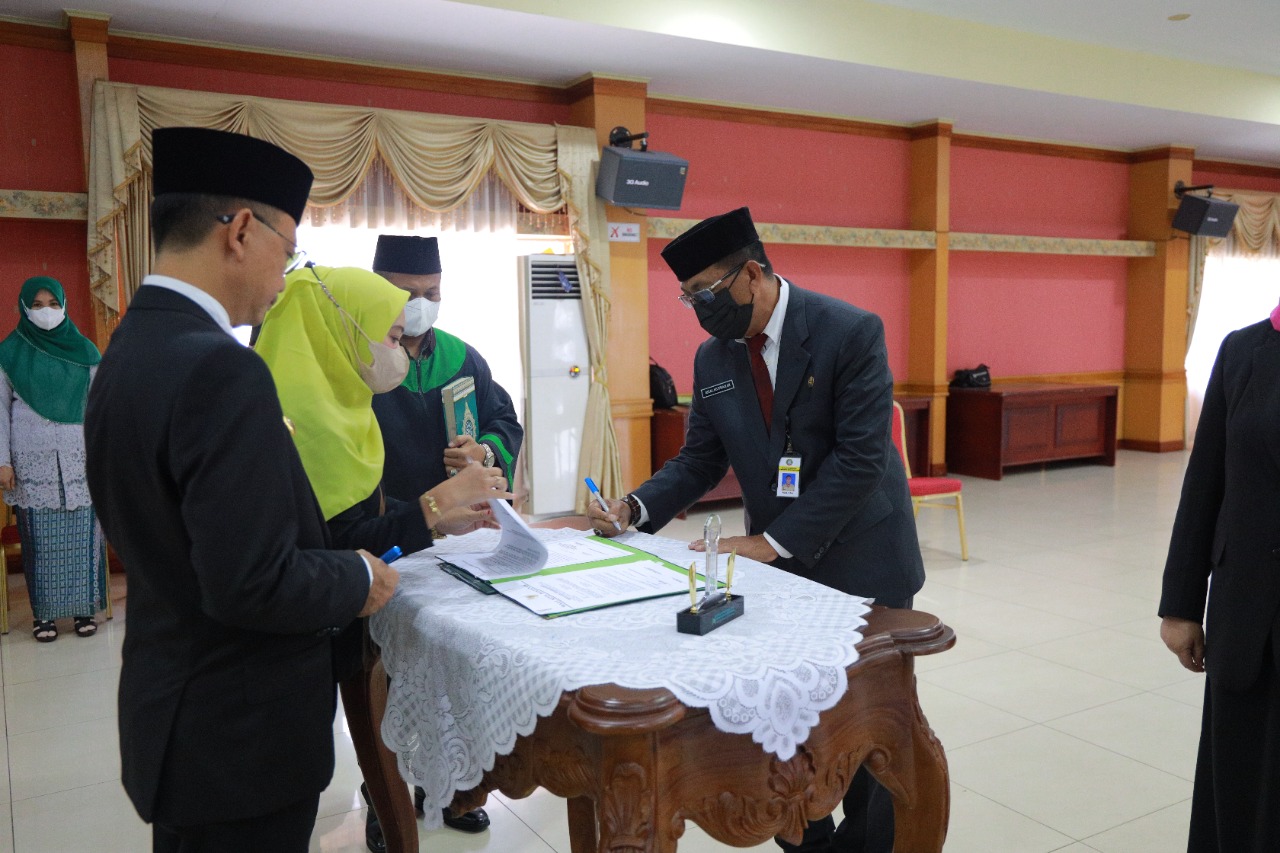 Walikota Pontianak Lantik Tujuh Pejabat Eselon Dua