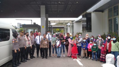 84 WNI Bermasalah Dipulangkan Melalui PLBN Entikong