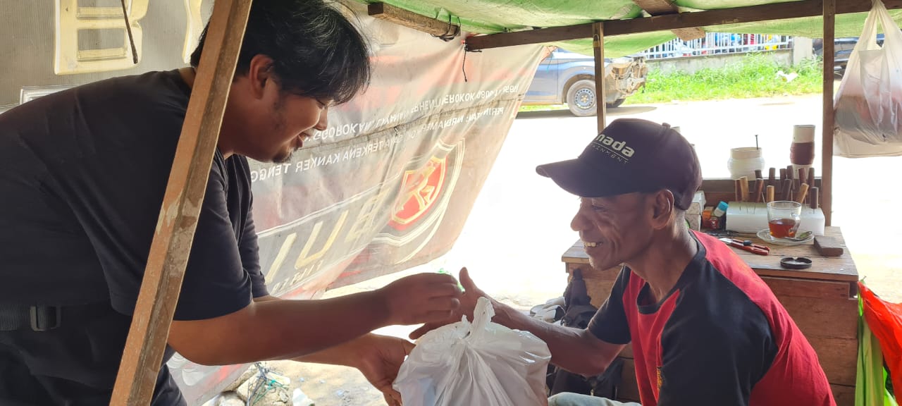 Sambut Puasa, AJK Gandeng PWI Bagikan Ratusan Paket Sembako