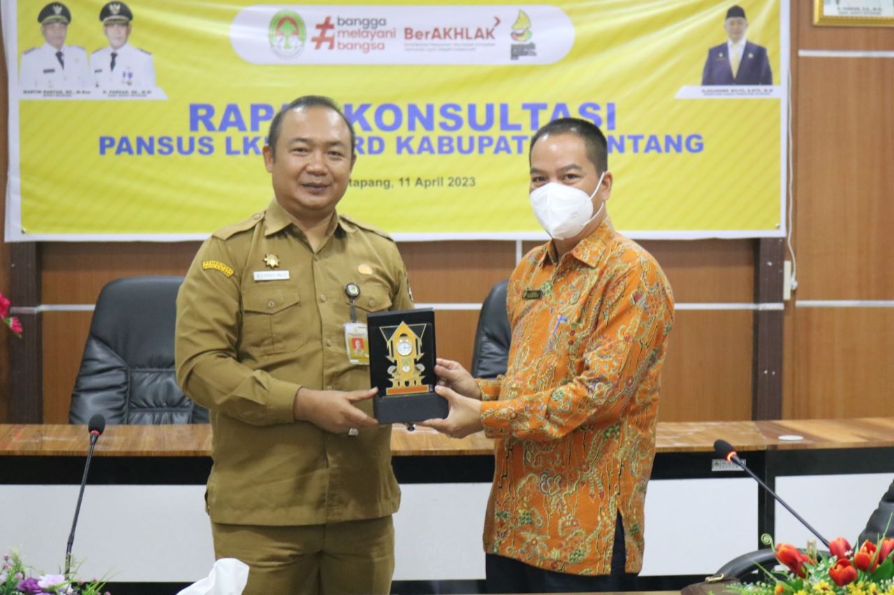 Pansus LKPJ DPRD Kabupaten Sintang Konsultasi Ke Pemkab Ketapang
