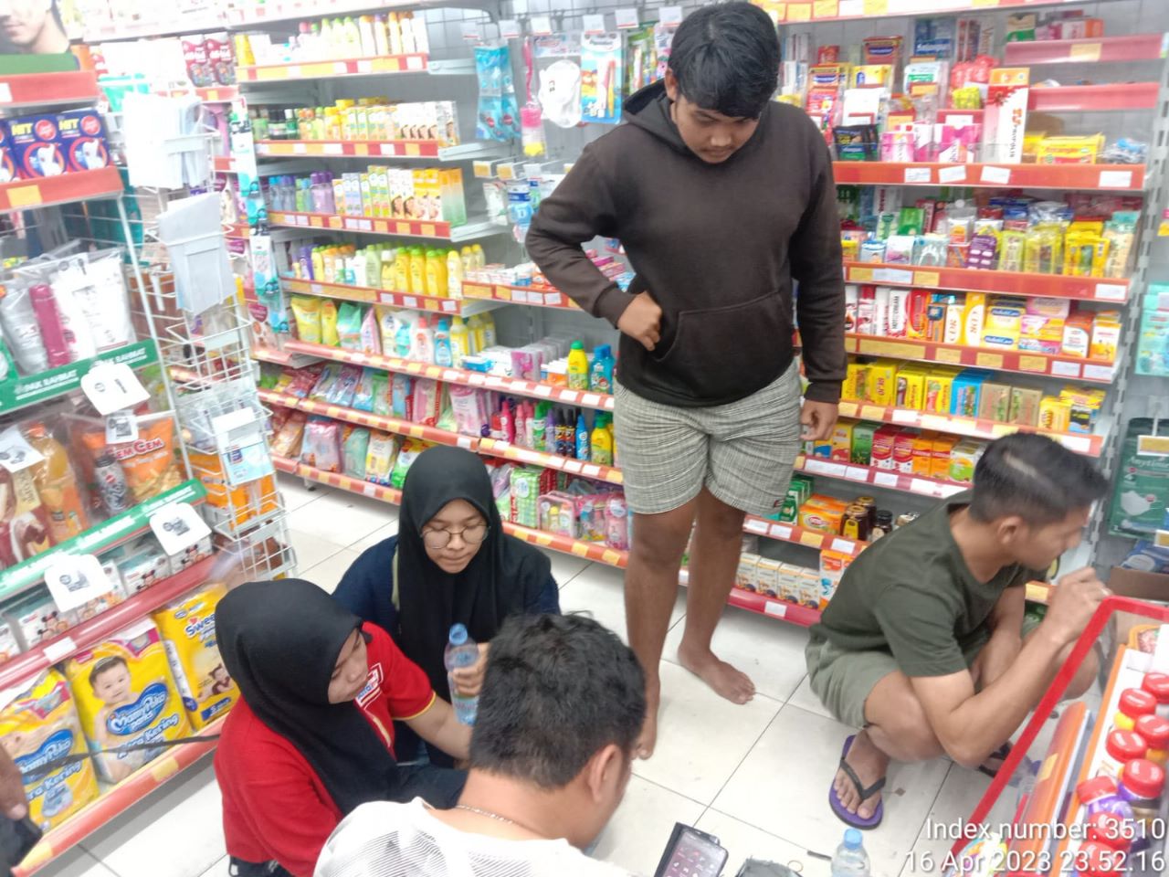 Rampok Sekap dan Aniaya Dua Karyawan Alfamart