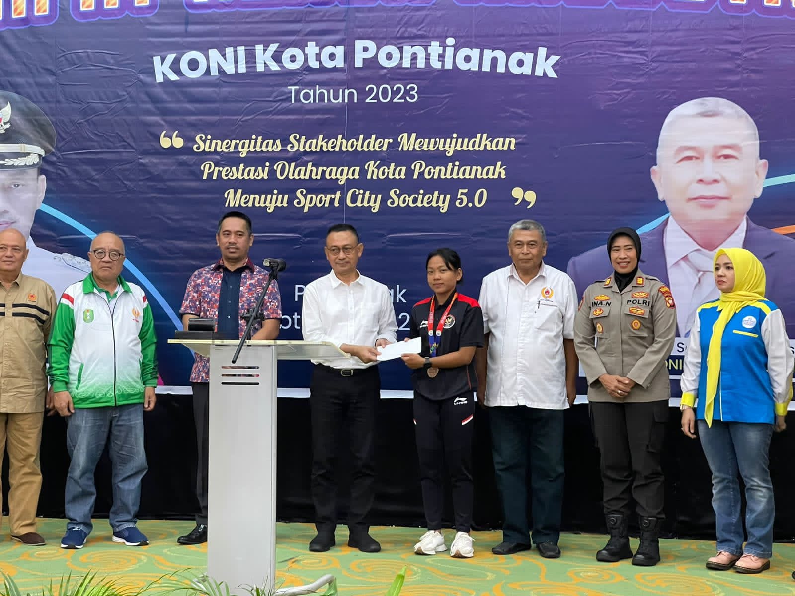 Kacau !, Raker KONI Kota Pontianak Berubah Jadi Halal Bi Halal