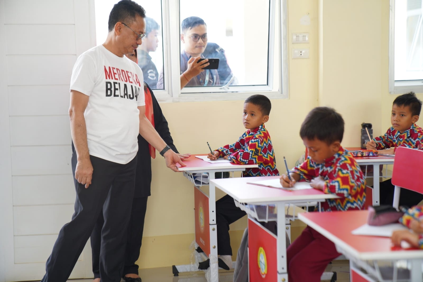 Resmikan Empat Gedung Sekolah, Edi Kamtono Harap Jadi Sekolah Unggulan