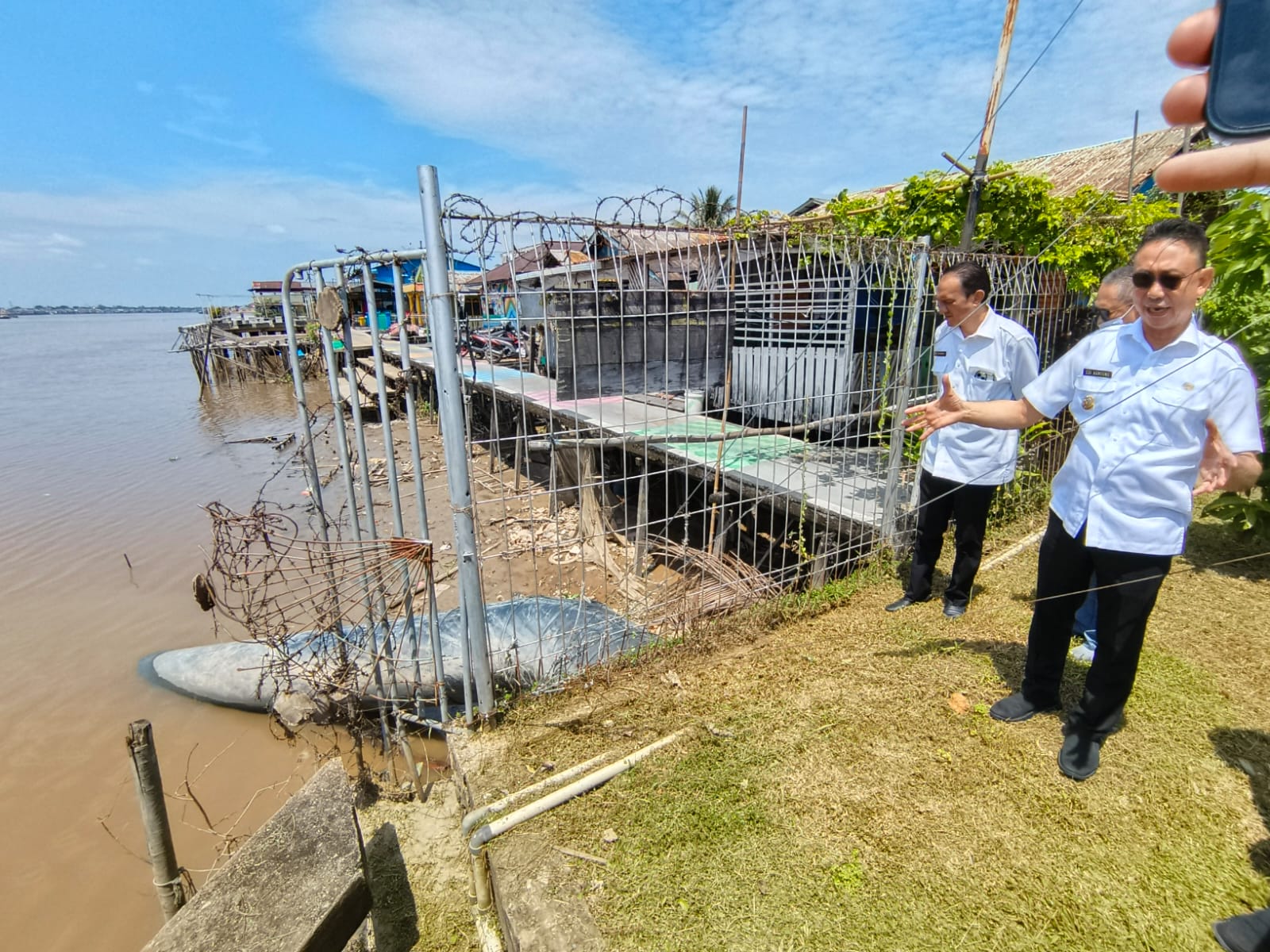 Sungai Kapuas Surut, Suplai Air PDAM Terganggu