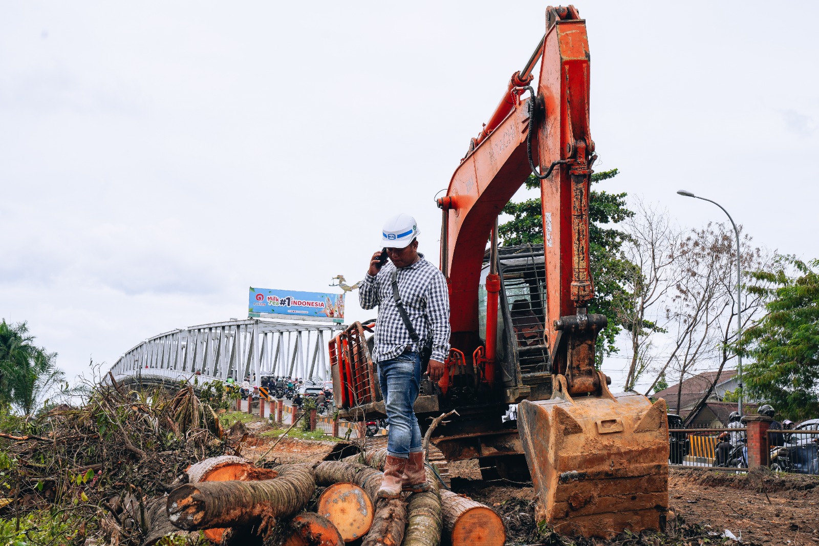Dukung Duplikasi Jembatan Kapuas 1, Jalan Sultan Hamid II  Dua Jalur