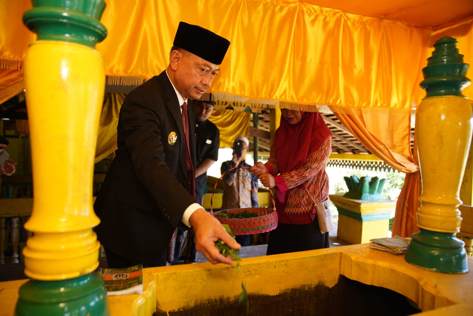 Kenang Jasa Pendiri Pontianak, Jajaran Pemkot Ziarah ke Makam Kesultanan
