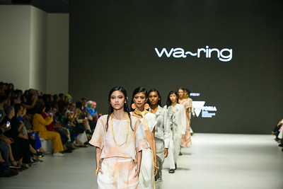 Desainer Australia Meriahkan Peragaan Busana di Jakarta Fashion Week 2024
