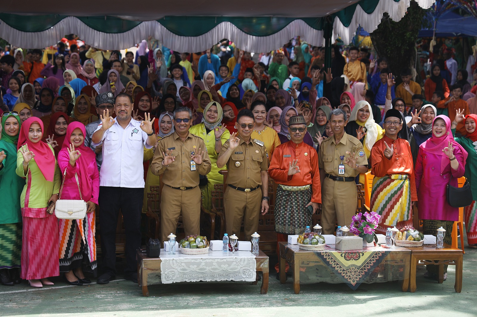 Edi Kamtono Bersama di Puncak Sepekan Seni dan Bahasa SMPN 3 Pontianak