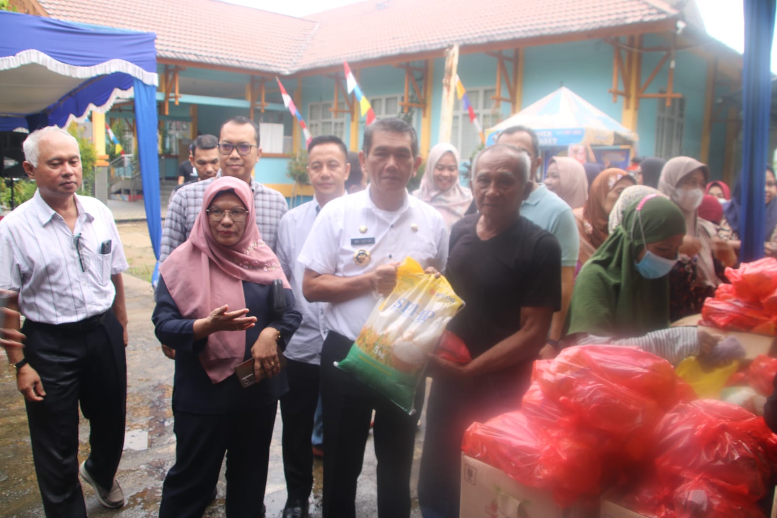 Pasar Murah di Pontianak Tenggara Diserbu Pembeli