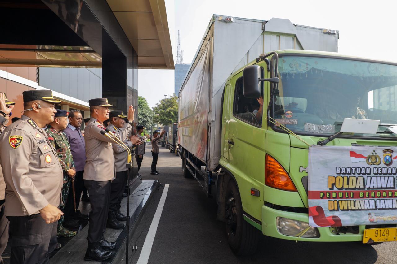 Polda Jatim Kirim 50.789 Paket Bantuan Kemanusiaan untuk Warga Terdampak Banjir Jateng
