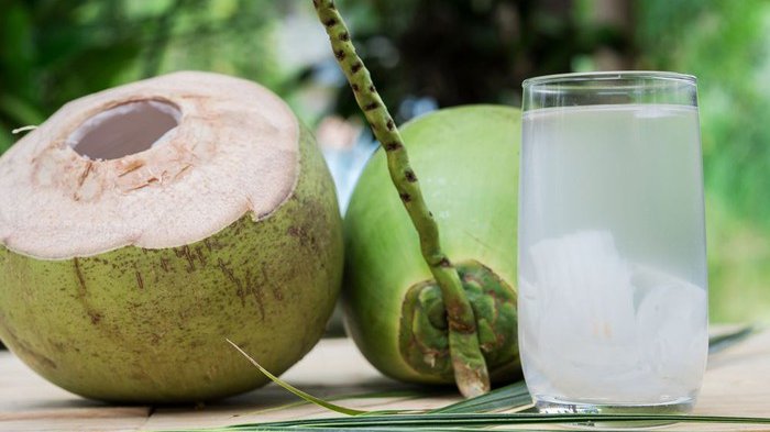 Ini Manfaat Air Kelapa Muda Saat Berbuka Puasa