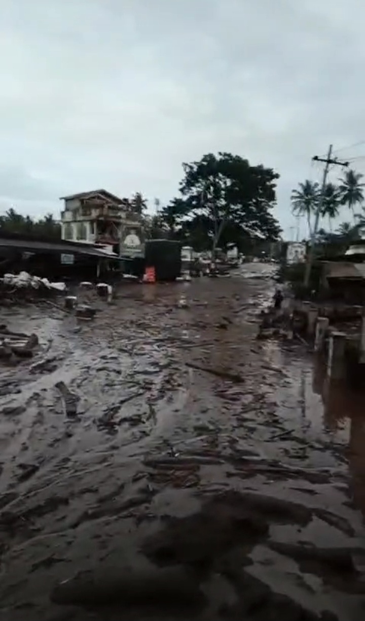 Diterjang Banjir Bandang, Laporan Sementara 15 Orang Meninggal