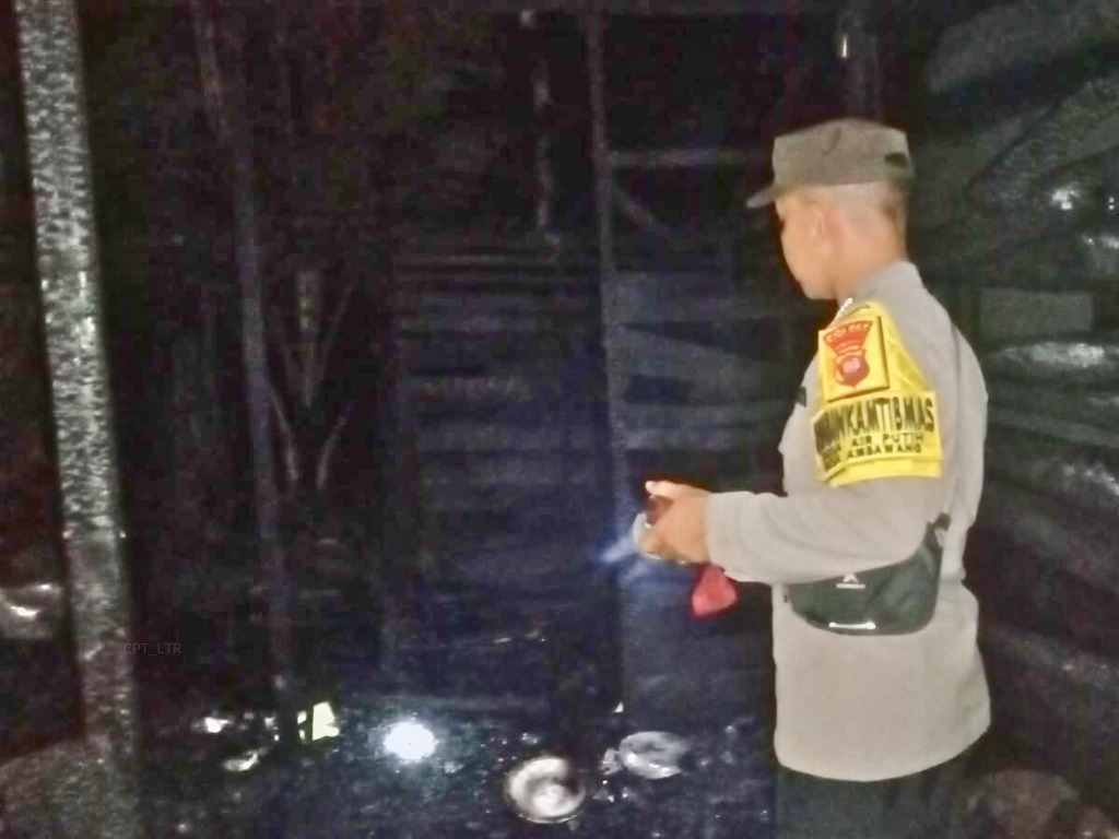 Lupa Matikan Tungku, Rumah pun Hangus Terbakar