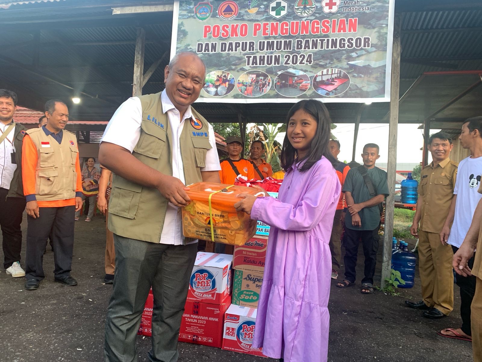 BNPB Serahkan DSP Rp200 Juta untuk Bencana Banjir dan Longsor di Landak