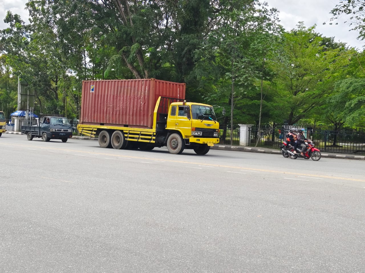 Pasca Insiden Lepasnya Box Kontainer, Ani Sofian Instruksikan Dishub Tertibkan Truk Kontainer Tanpa Twist Lock