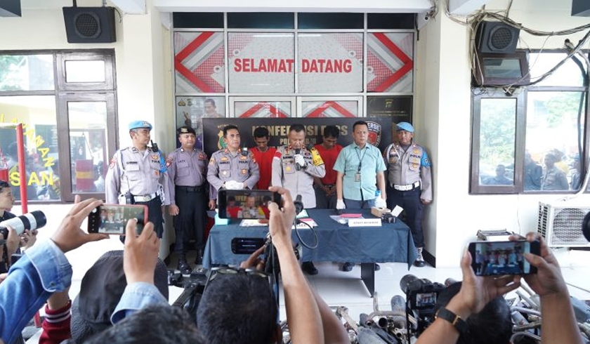 Video Aksi Kejahatannya Sempat Viral, Pencuri Besi Pembatas Jalan Diciduk Polisi