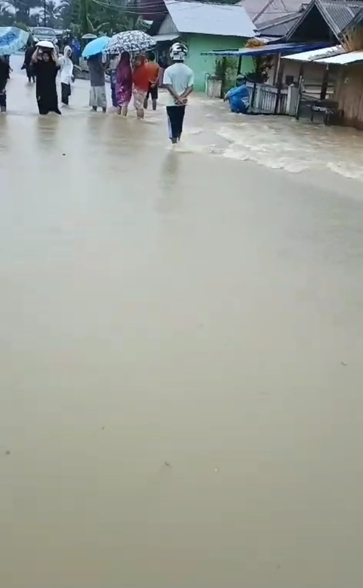 Terimbas Banjir, 17 Kepala Keluarga Mengungsi