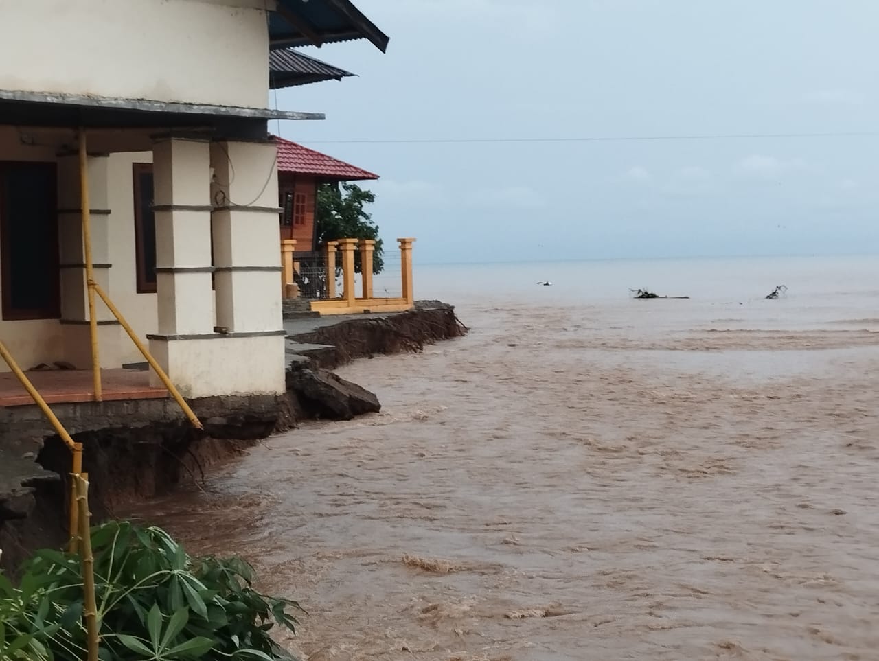Banjir dan Longsor Landa Sulawesi