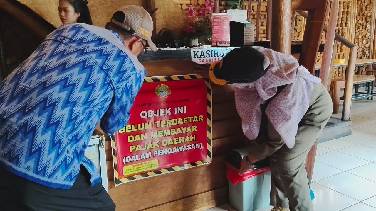 Tunggak Pajak, Lima Resto dan Kafe Dilabeli Stiker Merah