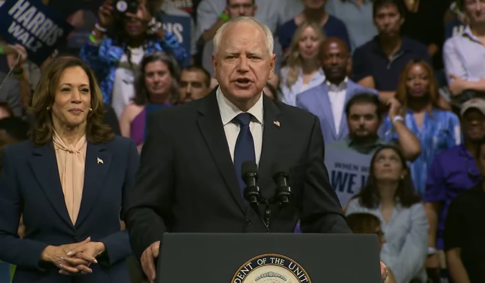 Kamala Harris Pilih Tim Walz sebagai Calon Wakil Presiden untuk Pilpres 2024