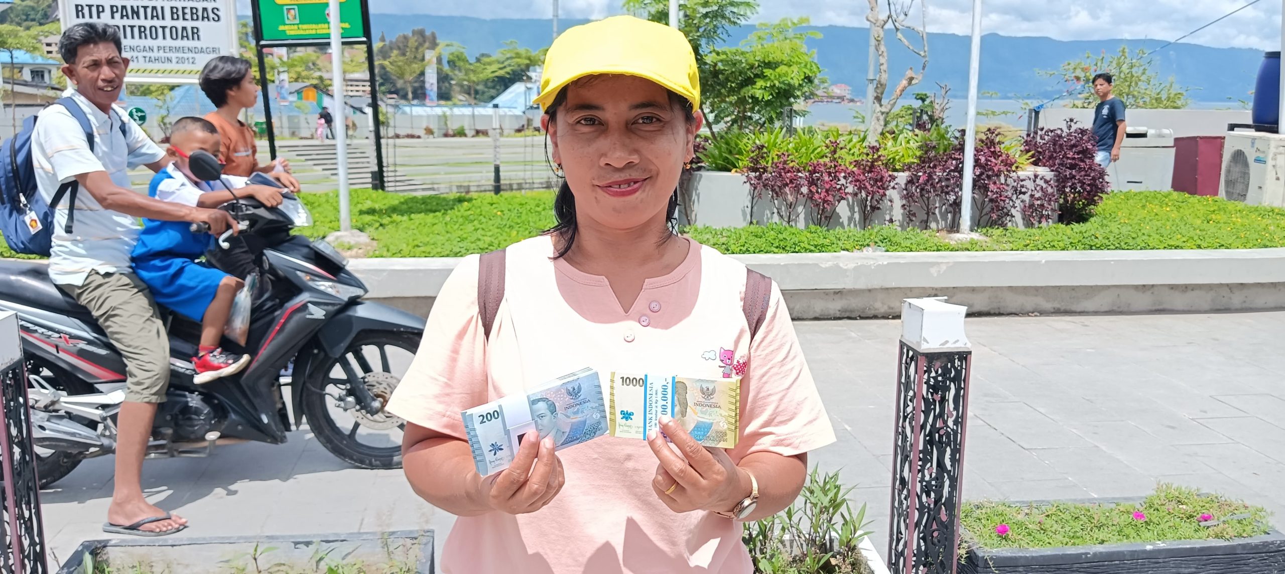 Warga Apresiasi Layanan yang Tersedia Saat PON XXI di Parapat