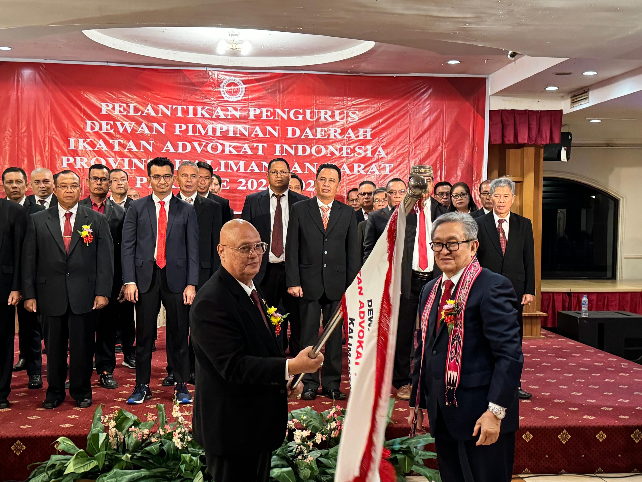 Pelantikan Pengurus DPD IKADIN Kalimantan Barat Periode 2024-2028: Dorong Penguatan Organisasi dan Keadilan Berbasis Restoratif