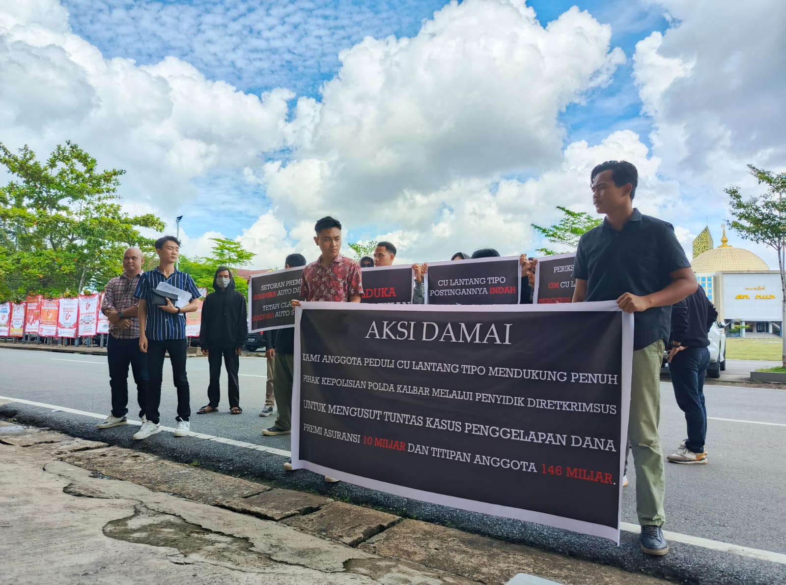 Massa Desak Kepolisian Usut Tuntas Dugaan Penggelapan Dana CU Lantang Tipo