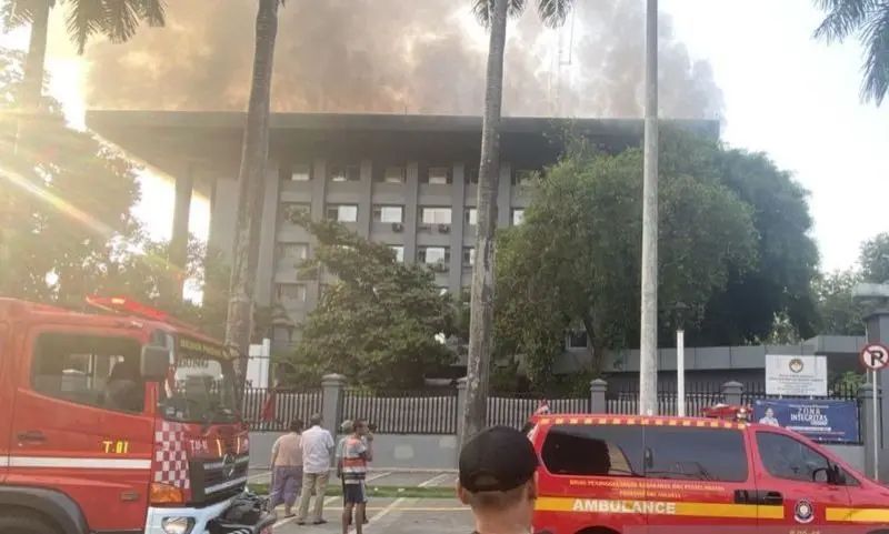 Gedung Bakamla RI Dilahap Si Jago Merah, Personel Gabungan Telah Dikerahkan