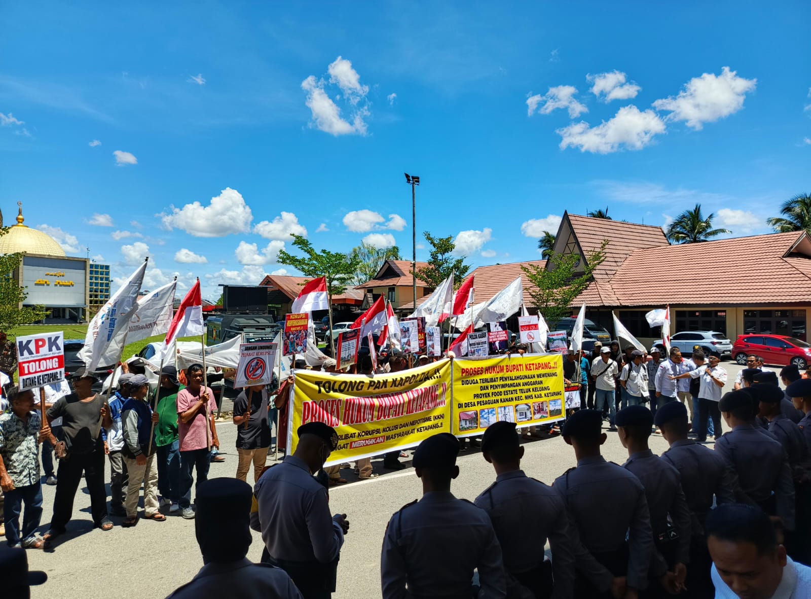 Massa FPRK Desak Kapolda Usut Dugaan Penyelewengan Proyek Food Estate Teluk Keluang di Ketapang