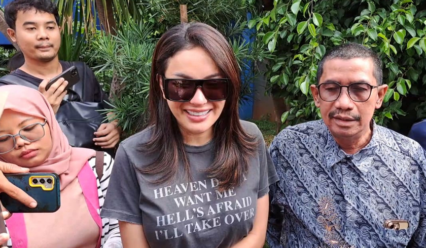 Artis Nikita Mirzani Laporkan Pengacara Razman dan Vadel Badjideh ke Polisi