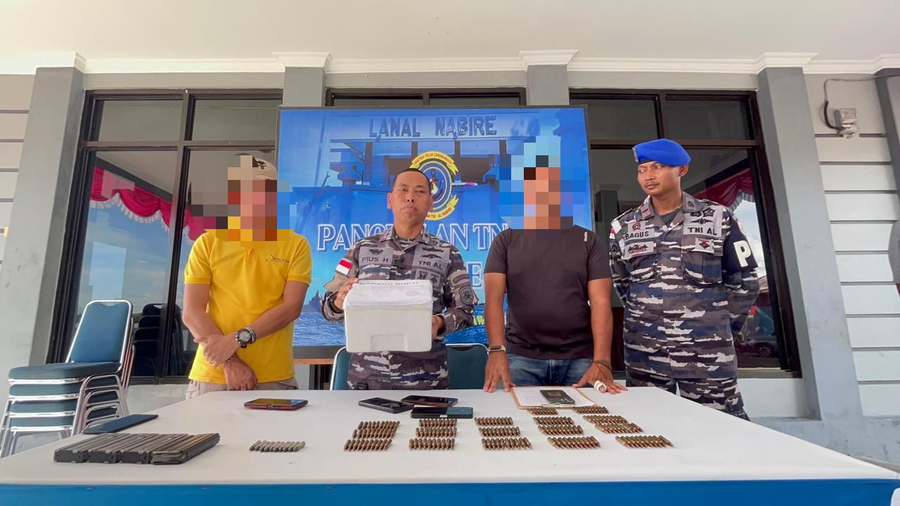 Tim Gabungan TNI AL Amankan Ratusan Butir Peluru dan Empat Magazen di Perairan Nabire