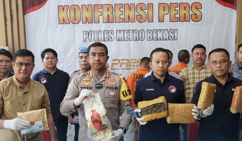 Polisi Tangkap 4 Kurir Narkoba di Bekasi, 8 Kilogram Sabu dan Ganja Disita