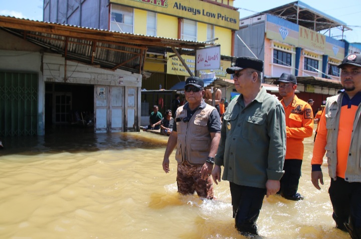 Harisson Tinjau Sosok,Salurkan Bantuan dan Pastikan Keselamatan Warga