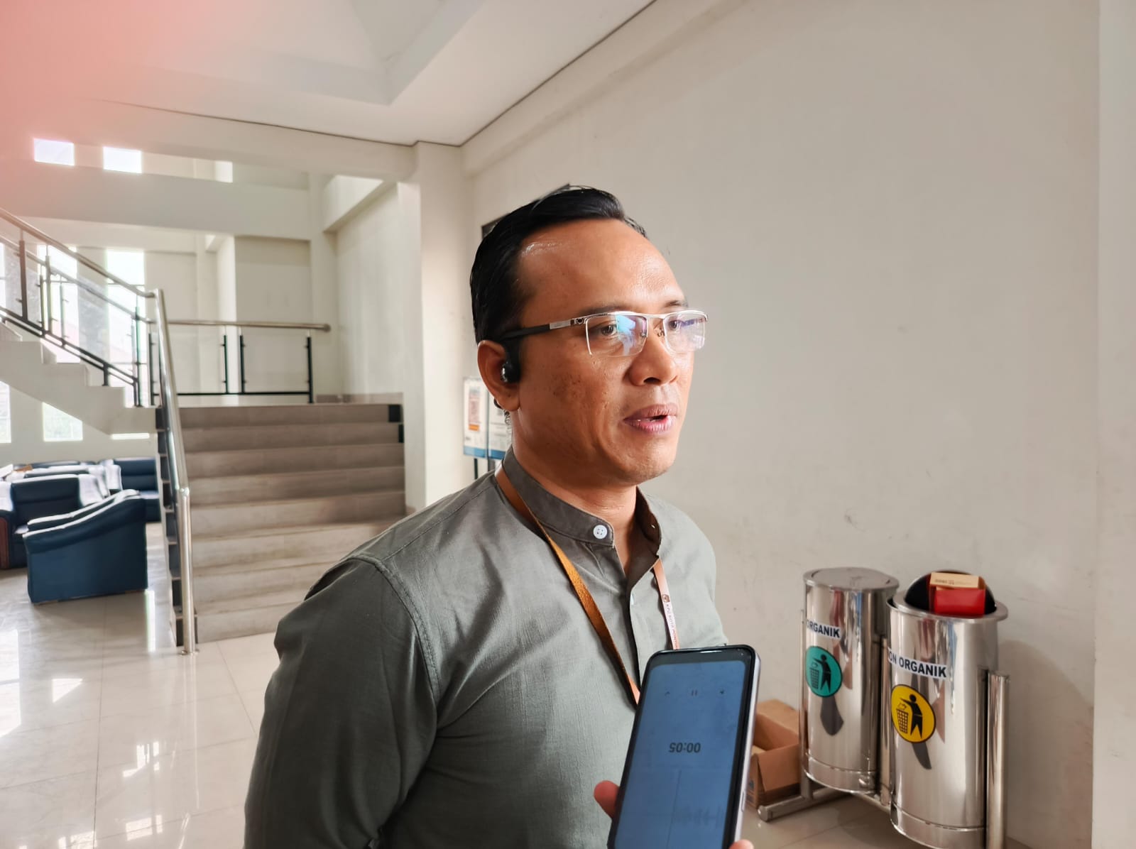KPU Pontianak Rampungkan Sortir Lipat Surat Suara Pilgub dan Pilwako