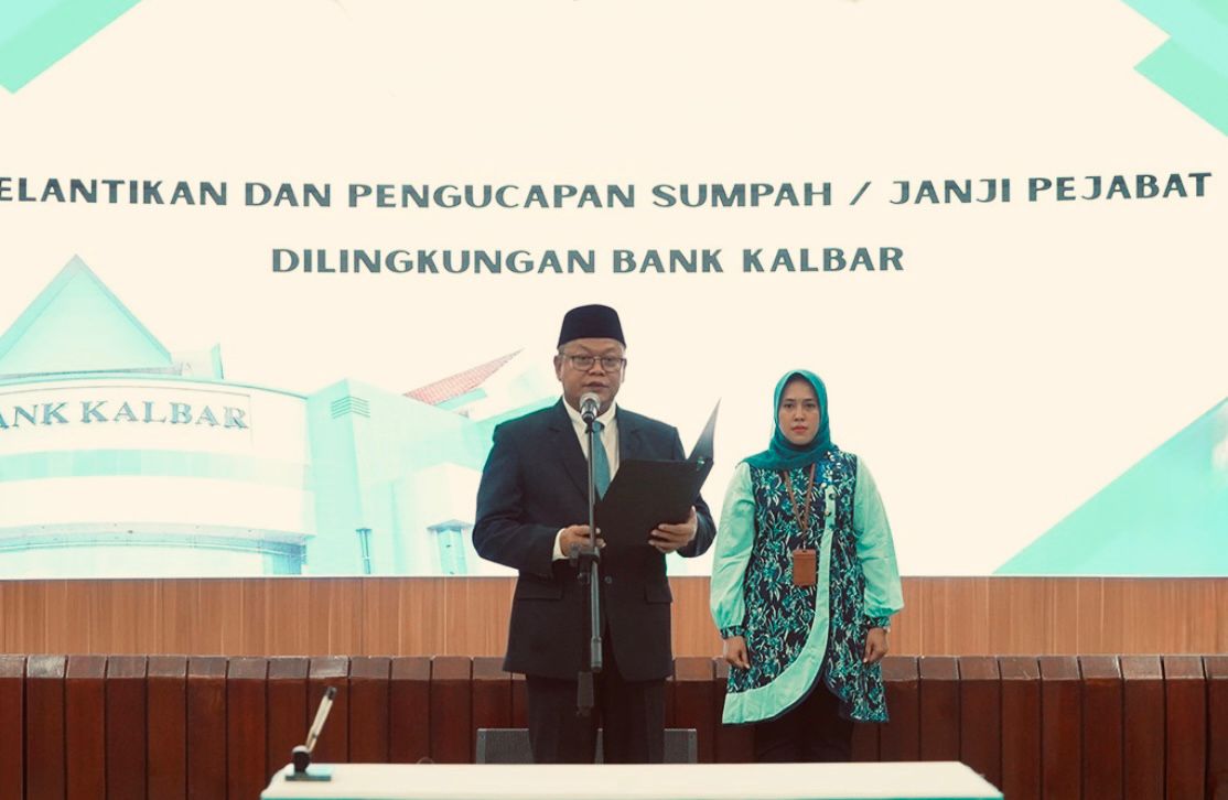 Direktur Utama Bank Kalbar Pimpin Pelantikan 19 Pejabat Baru