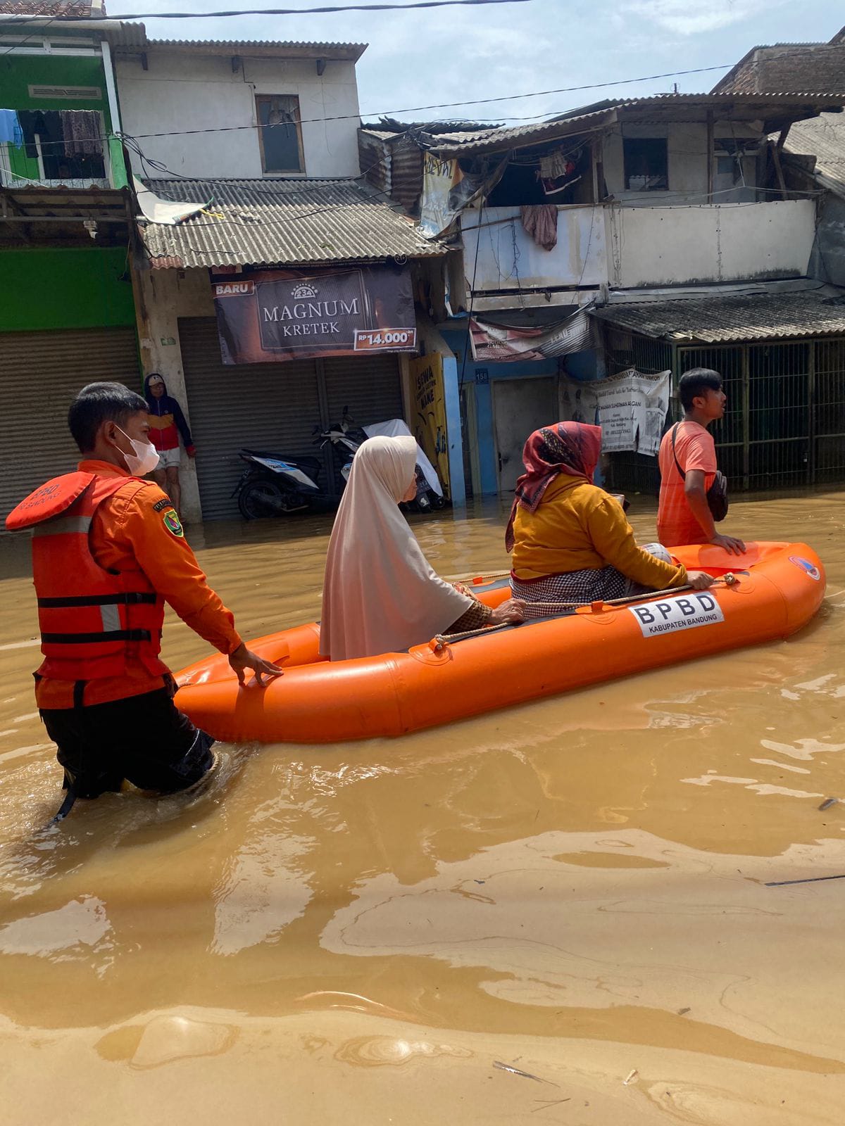 Banjir Masih Genangi Delapan Desa di Kabupaten Bandung