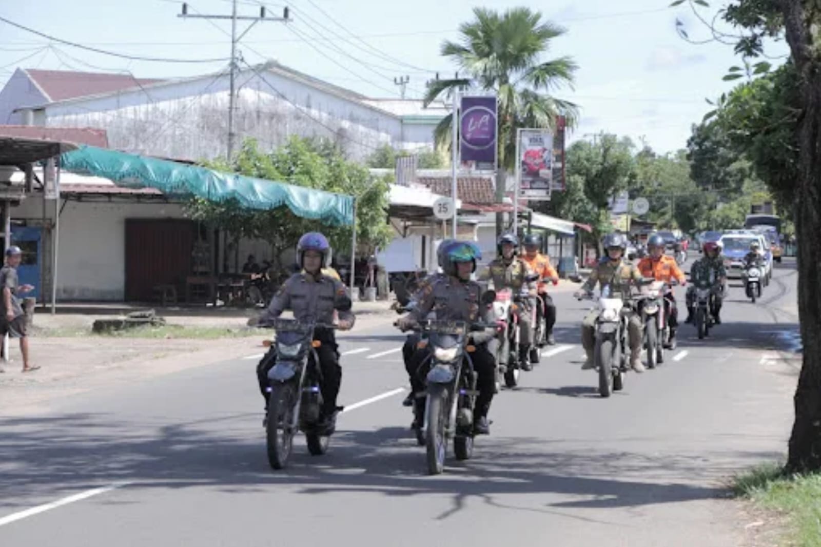 Patroli Gabungan Skala Besar oleh Polres Ketapang Jaga Kamtibmas Menjelang Pilkada 2024