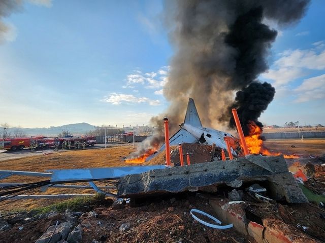 Pesawat Jeju Air 7C2216 Alami Kecelakaan Tragis di Muan, 124 Korban Jiwa