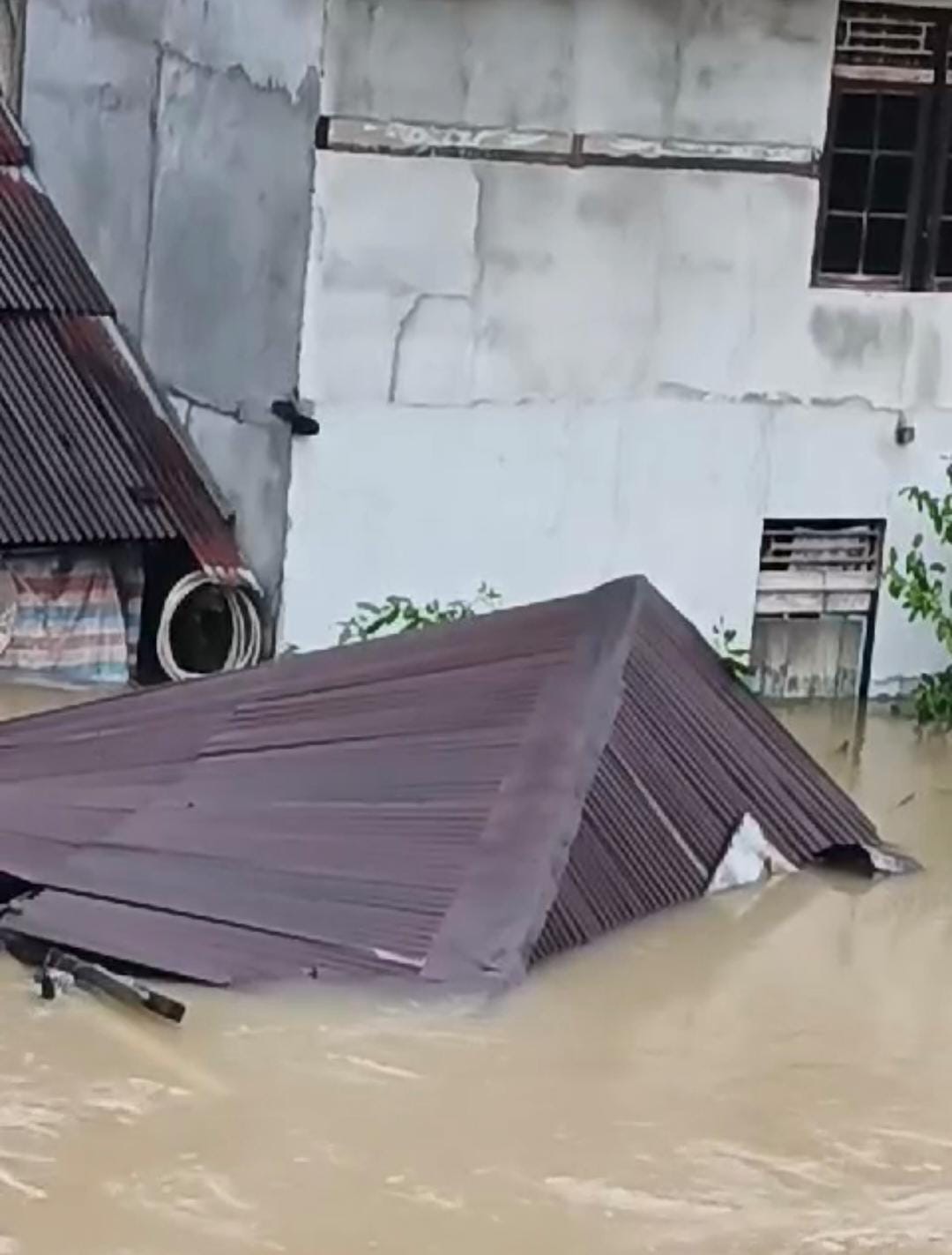 Banjir Tak Kunjung Surut, Warga Desa Darit Perlukan Bantuan
