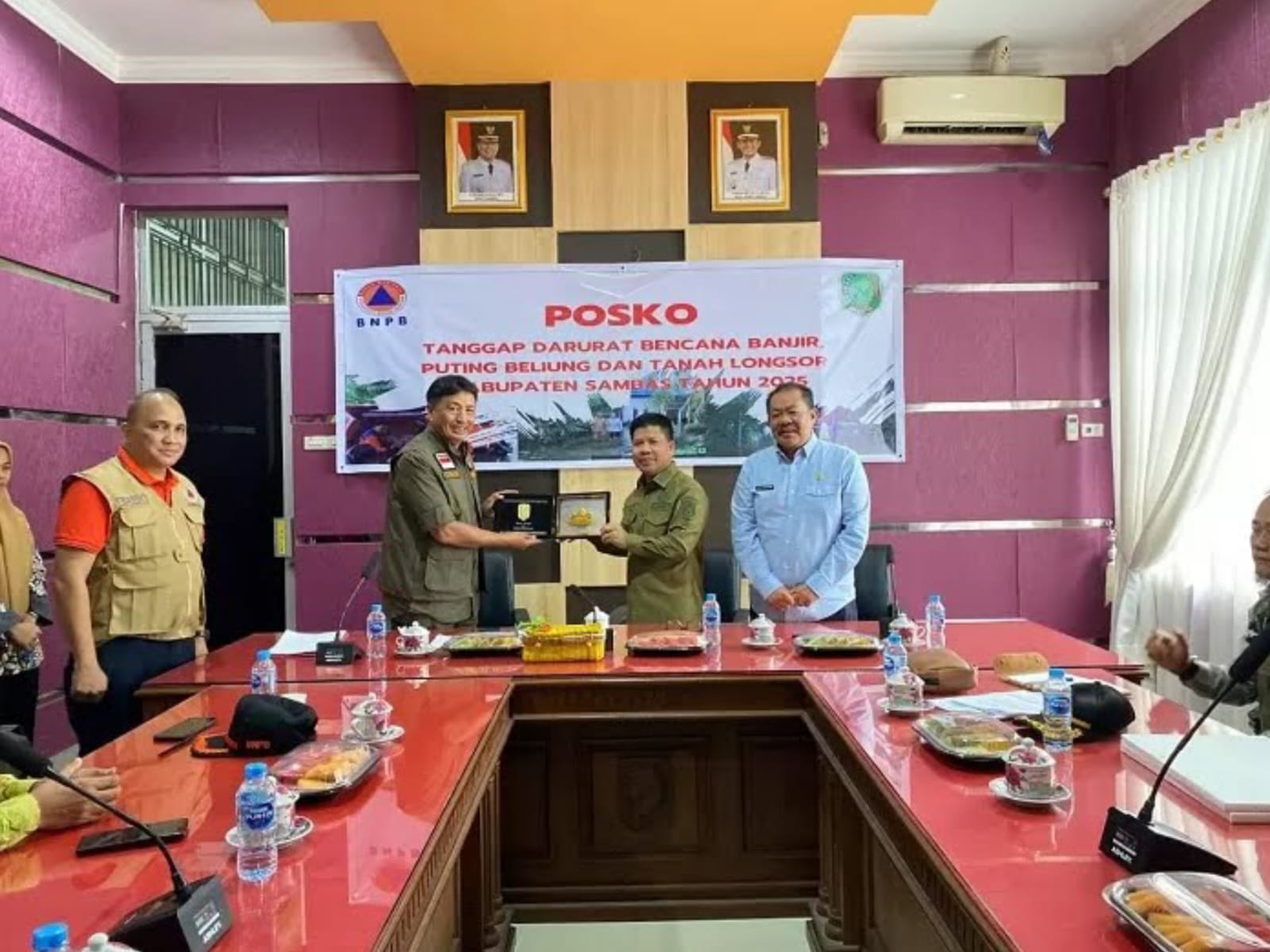 BNPB Salurkan Bantuan Penanganan Banjir Senilai Rp439,46 Juta ke Sambas