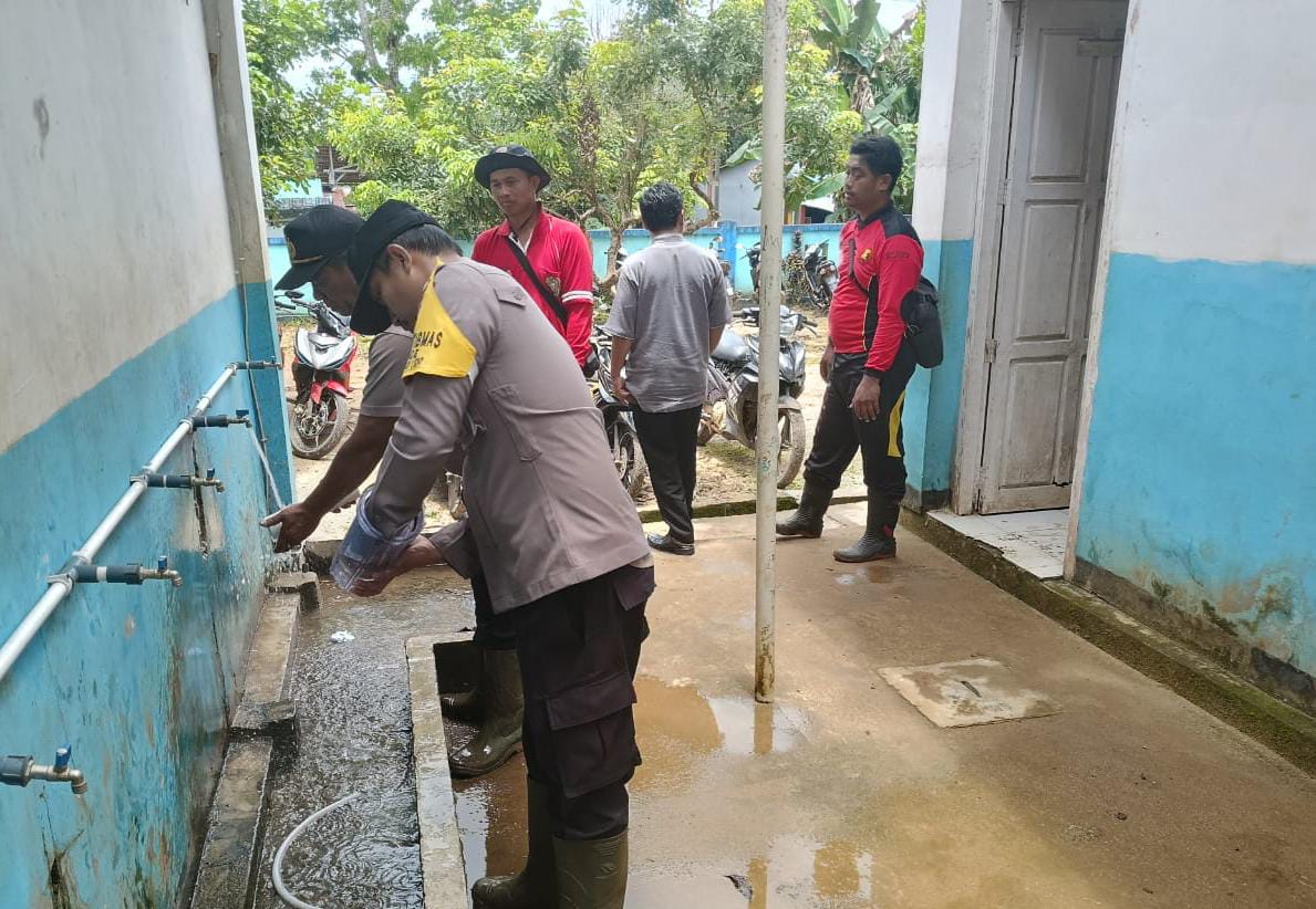 Kapolsek Samalantan AKP Suyatno Tinjau Sumur Bor SMPN 1 Samalantan dan Desa Babane