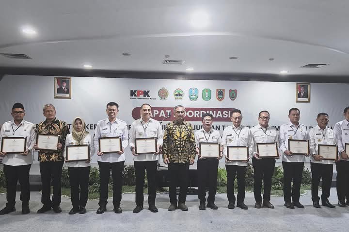 Pemkab Sambas Raih Penghargaan Tertinggi dalam Pencegahan Korupsi se-Kalimantan Barat