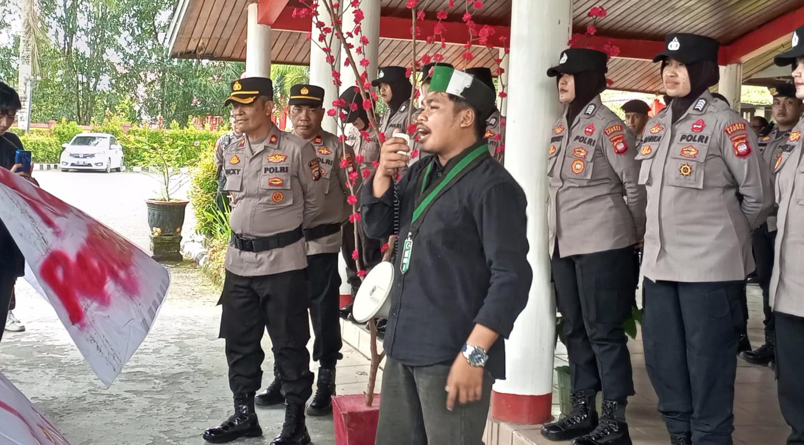 UU TNI Disahkan Kilat, HMI Sambas: Demokrasi dalam Bahaya!