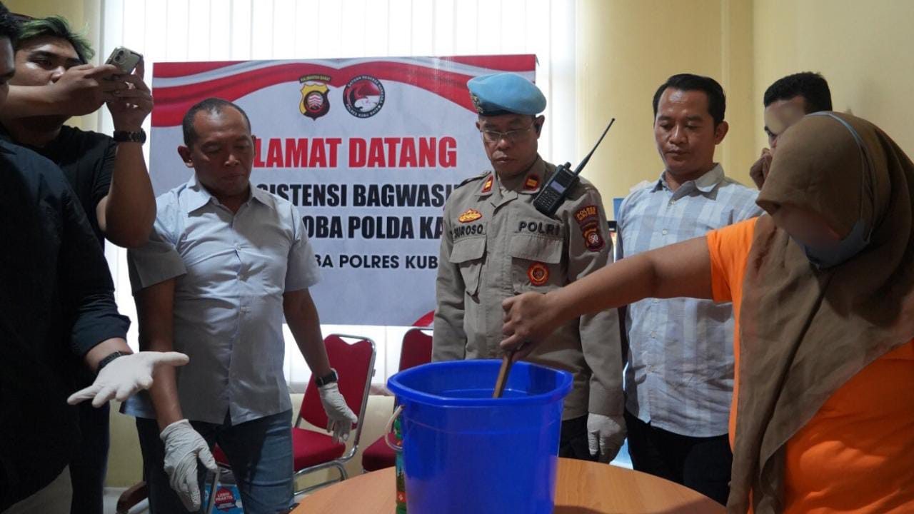 Polres Kubu Raya Musnahkan 1 Kg Sabu yang Akan Diselundupkan ke Surabaya