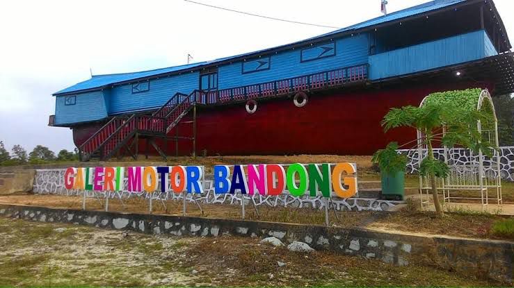 Meriahkan Idulfitri, Pemerintah Sintang dan Disporapar Buka Wisata Galeri Motor Bandong