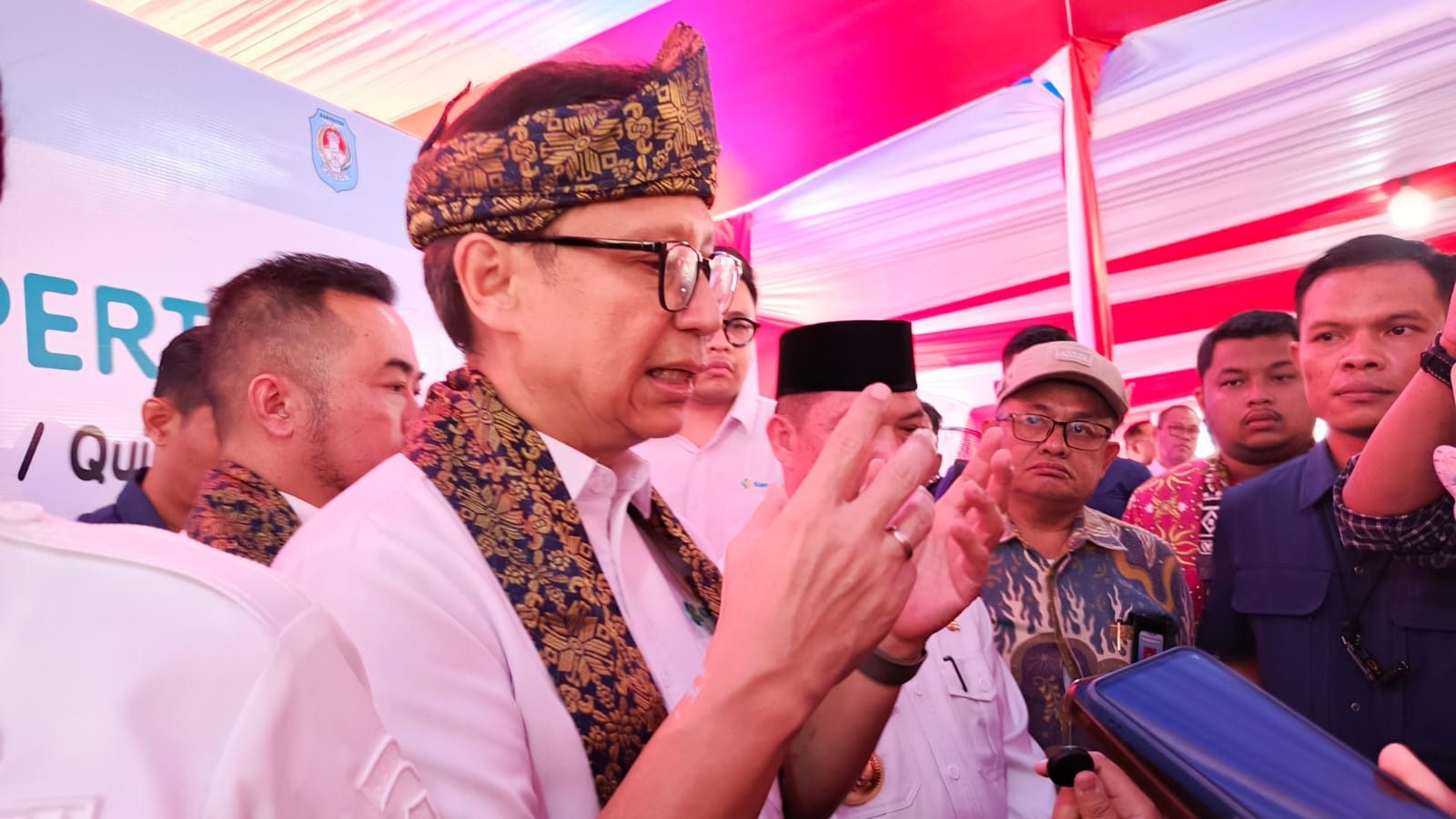 Warga Kalbar Pilih Berobat ke Luar Negeri, Menkes Nilai Pelayanan RS Belum Maksimal